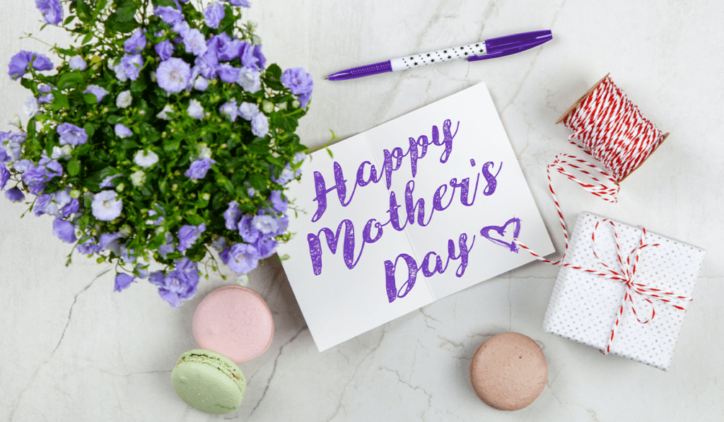 text banner that says Happy Mother's Day